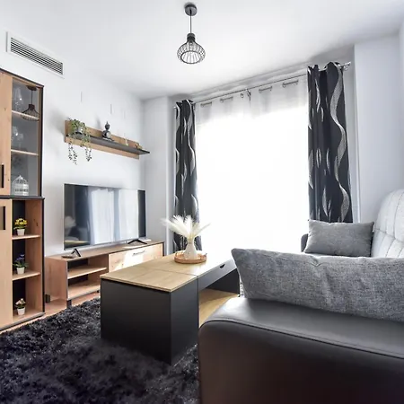 New Premium Apartment - Free Pools *